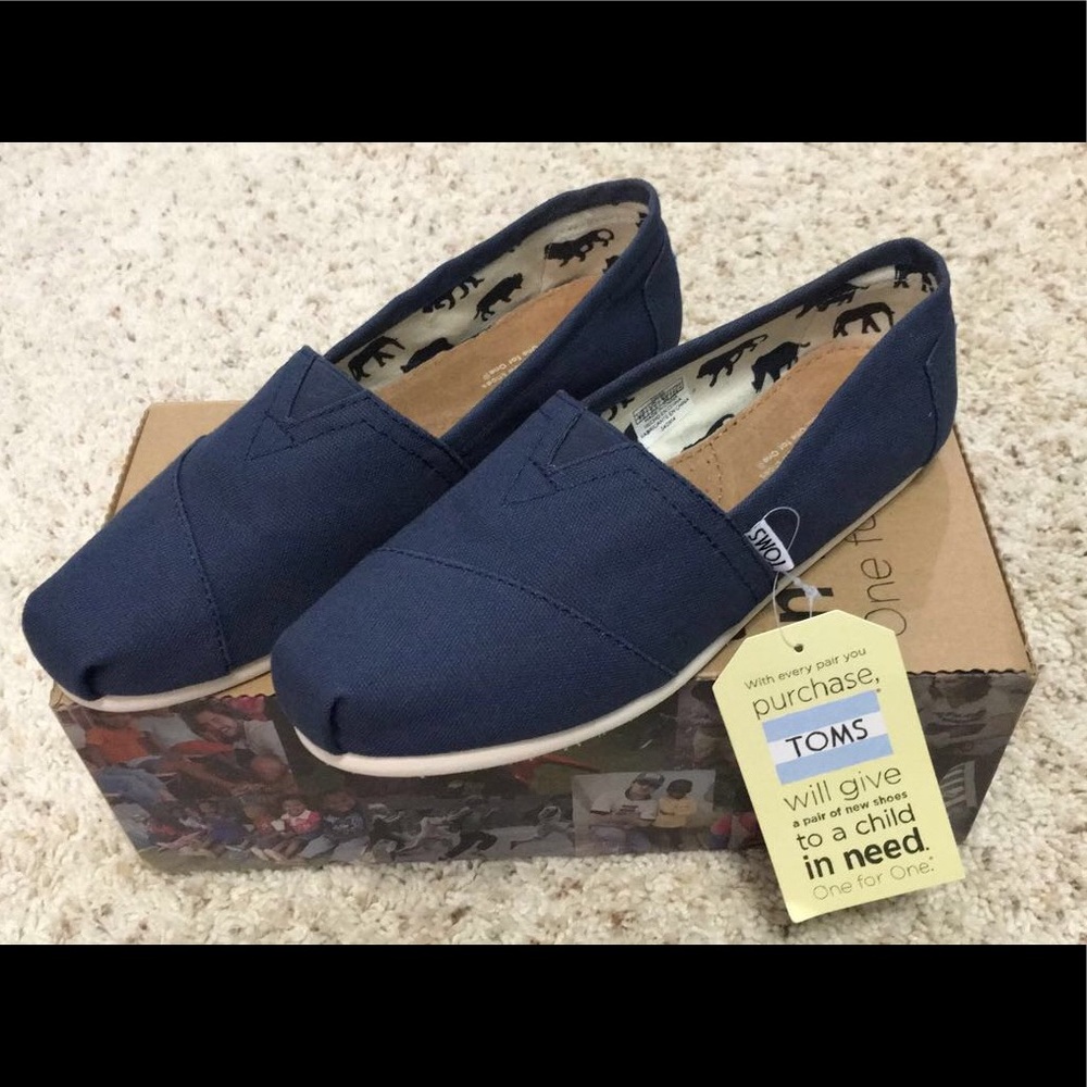 TOMS | Navy Canvas Women’s Classics