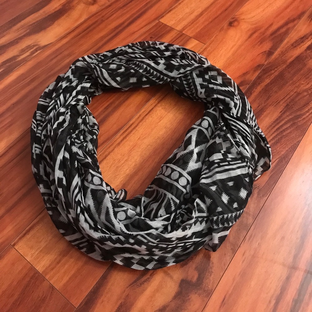 Black & White Patterned Scarf