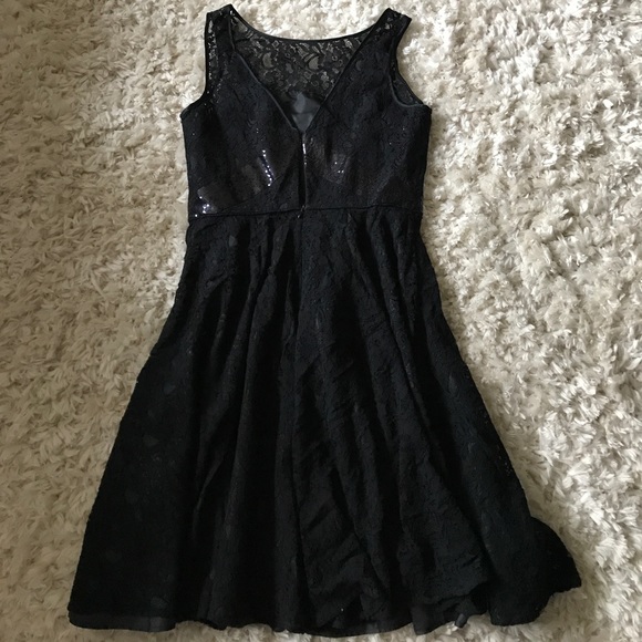 Calvin Klein Lace Dress with Sequin accents - Picture 4 of 4