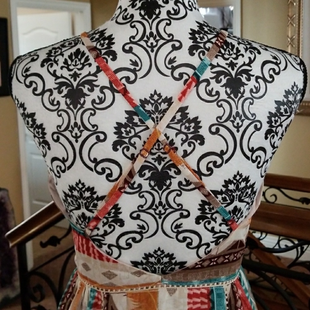 💛 ONE MED LEFT 💛AZTEC DEDIGNED MIDI DRESS 💛 - Picture 2 of 7