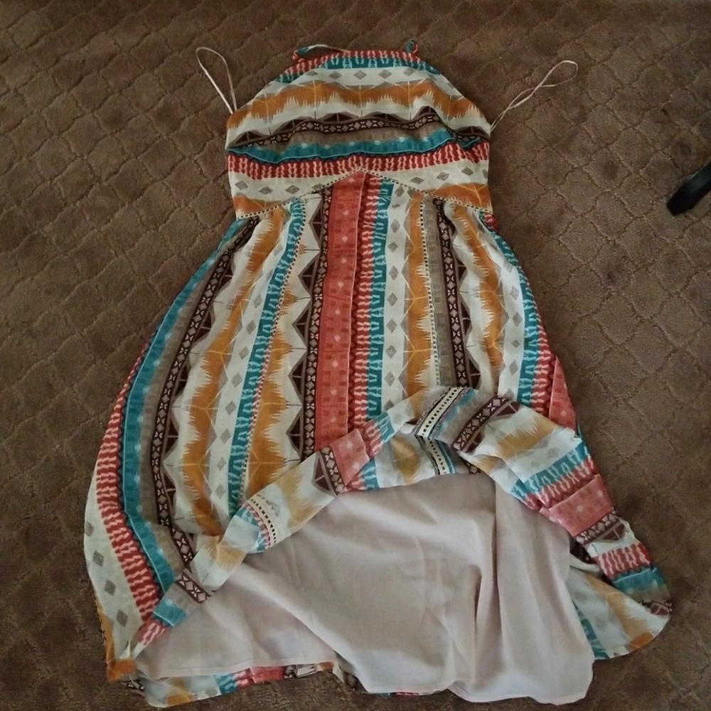 💛 ONE MED LEFT 💛AZTEC DEDIGNED MIDI DRESS 💛 - Picture 6 of 7