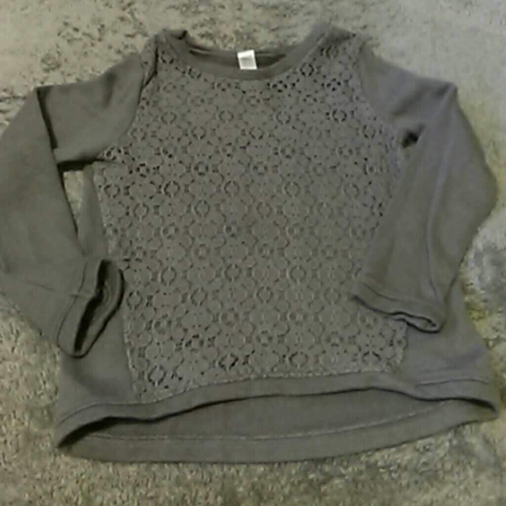 Lightweight sweater
