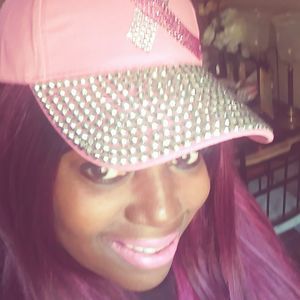 Meet your Posher, Nora