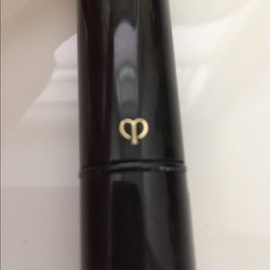 Cle de Peau Concealor in color BEIGE