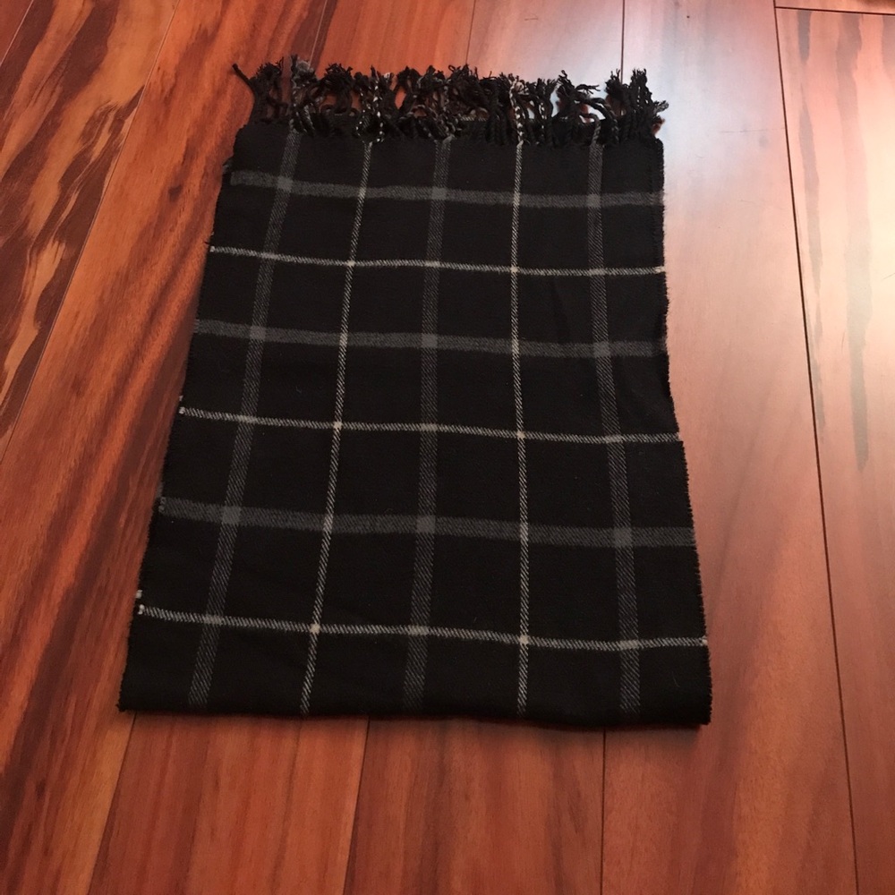 Black, White, & Gray Scarf ❤️