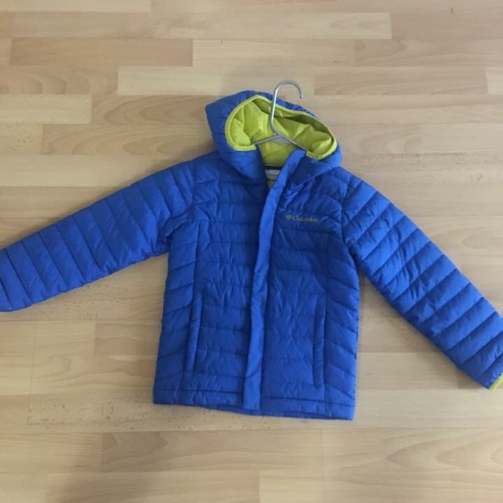 NWOT-size Yxs- Columbia coat with hood