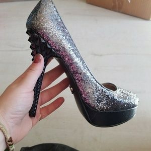 Rachel Roy Kimi silver glitter pumps