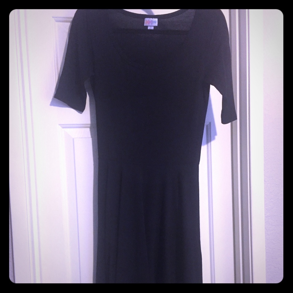 LuLaRoe Nicole solid black