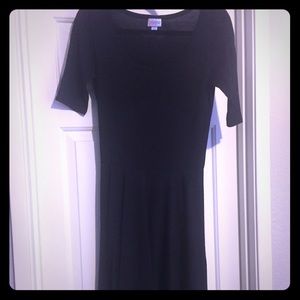 LuLaRoe Nicole solid black