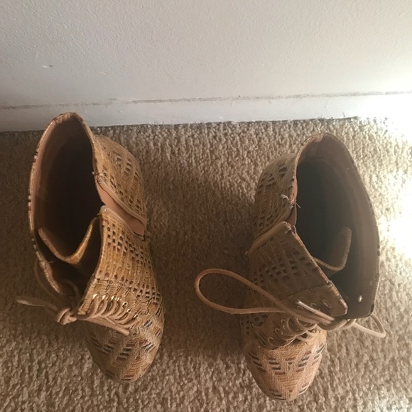 Vintage ice skate platform shoes - Picture 3 of 3