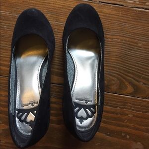 Adorable wedge shoes