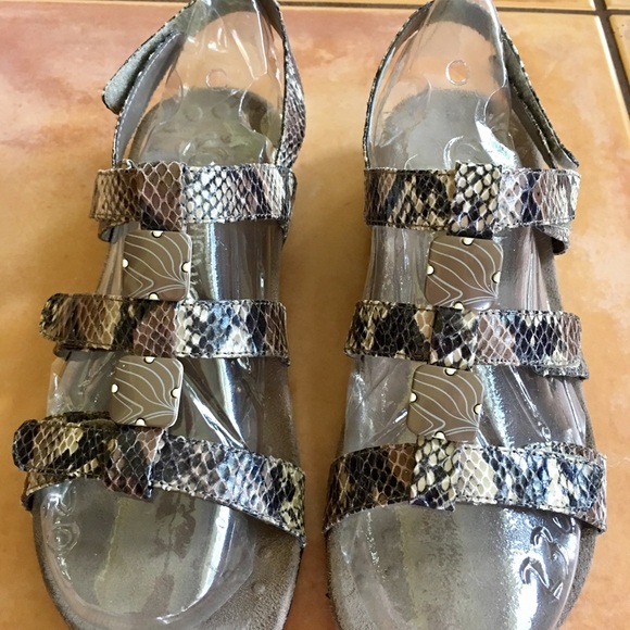 Vionic Shoes - Vionic Orthaheel Sandals