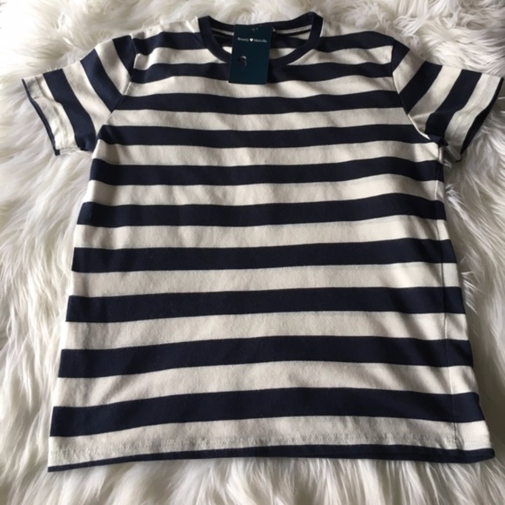 Brandy  ♥ Melville Tee