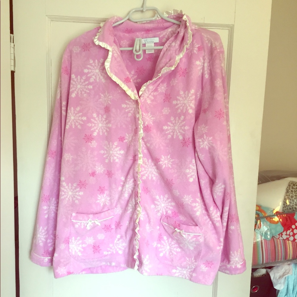 🍂🤩Bundle 4 for 25$🤩🍂 Snowflake pink pajamas