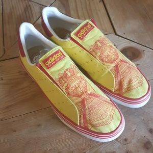 Adidas Aztec/Mayan design