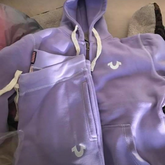 True Religion & Uggs - Picture 2 of 7