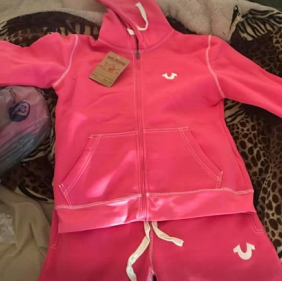 True Religion & Uggs - Picture 4 of 7