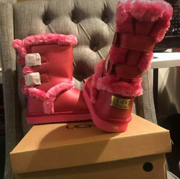 True Religion & Uggs - Picture 5 of 7