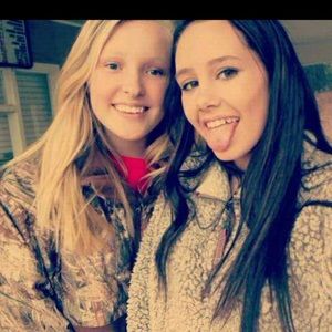 Meet your Posher, Courtney