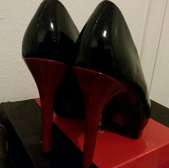Red and Black Patent Leather High Heels - Picture 2 of 3