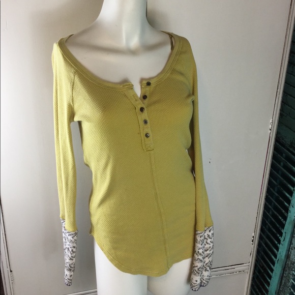 NWOT Free People. Cuffed Thermal - Picture 3 of 6