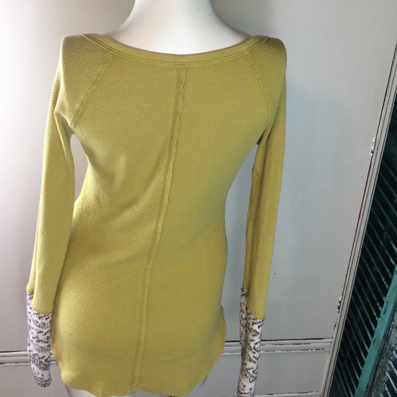 NWOT Free People. Cuffed Thermal - Picture 4 of 6