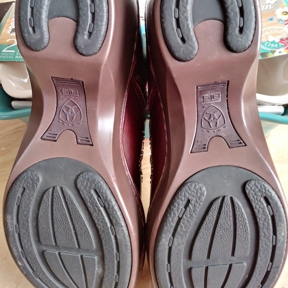 Ariat Strathmore Clogs - Picture 6 of 6