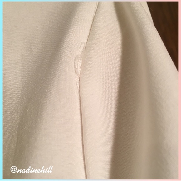 ❌❌❌SOLD SOLD SOLD❌❌❌ White Tunic Sm-Med Jrs 3-9 Misses 2-8 - Picture 7 of 8