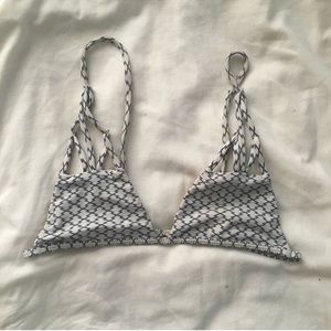 Diamond Santorini // ACACIA