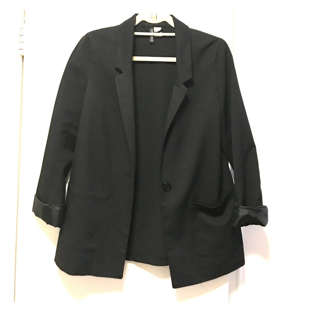 Black blazer!