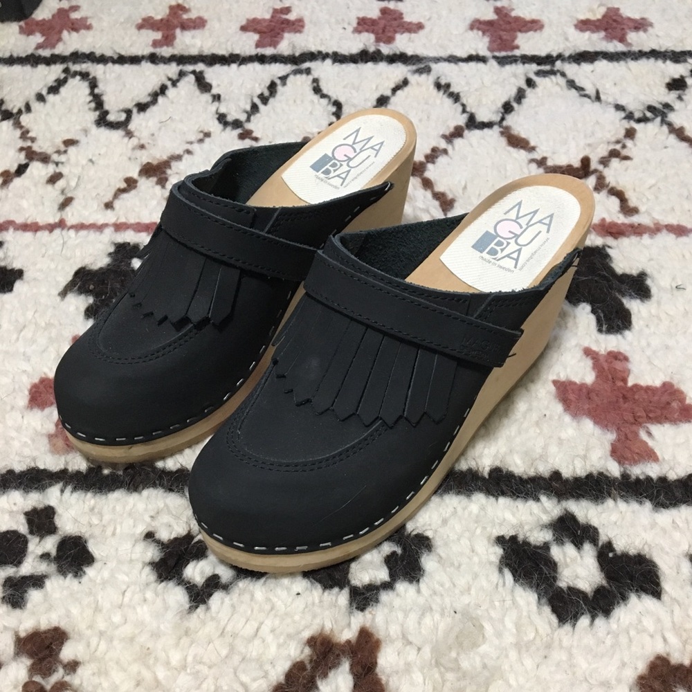 Maguba Chicago Kiltie Wooden Clogs with Fringe