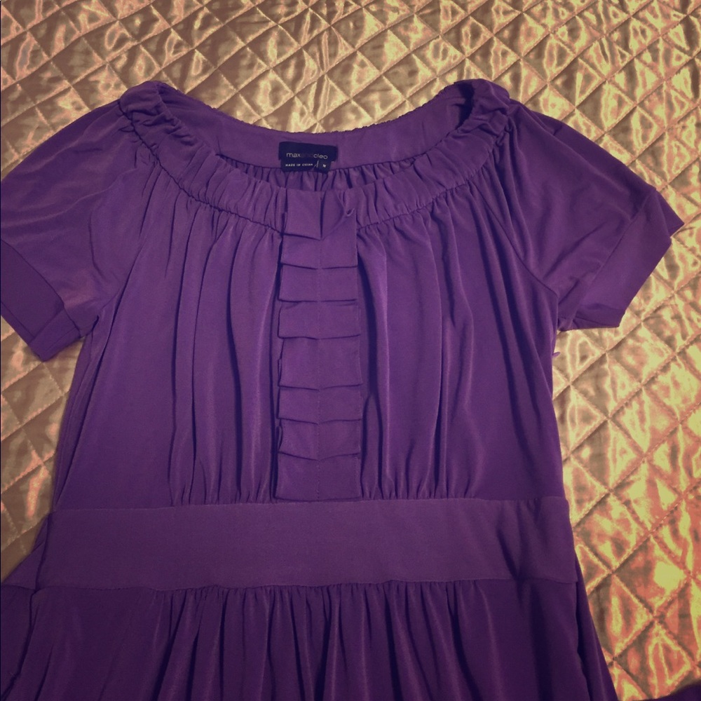 Dress with side zipper and side pockets