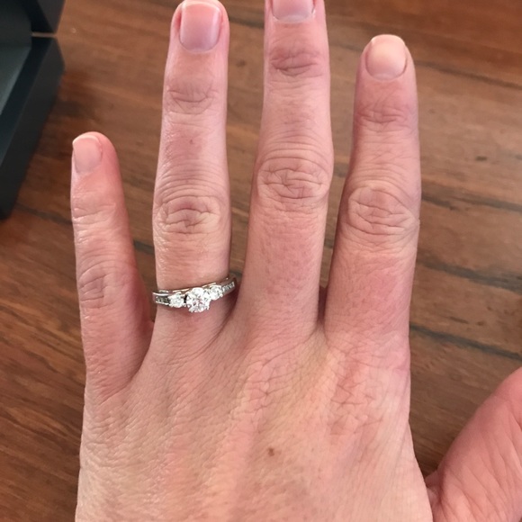 Diamond ring - Picture 3 of 4