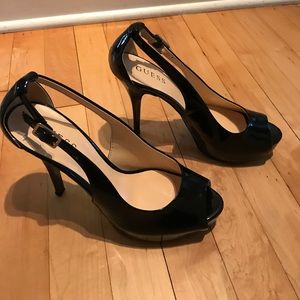 Guess patent peep toe pumps
