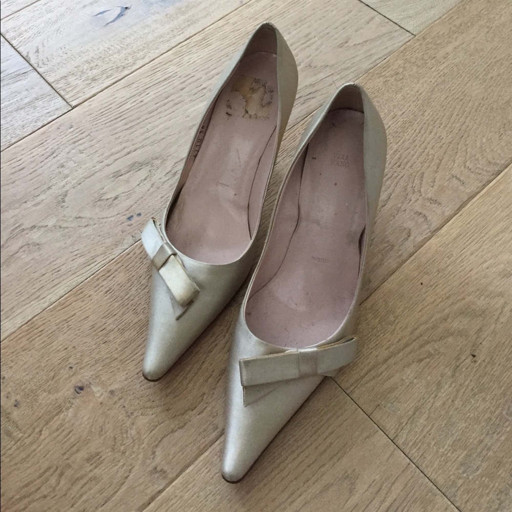 Vera Wang heels, size 6