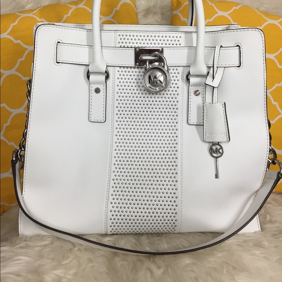 Michael Kors Handbags - 🌸OFFERS?🌸Michael Kors All Leather Large Satchel