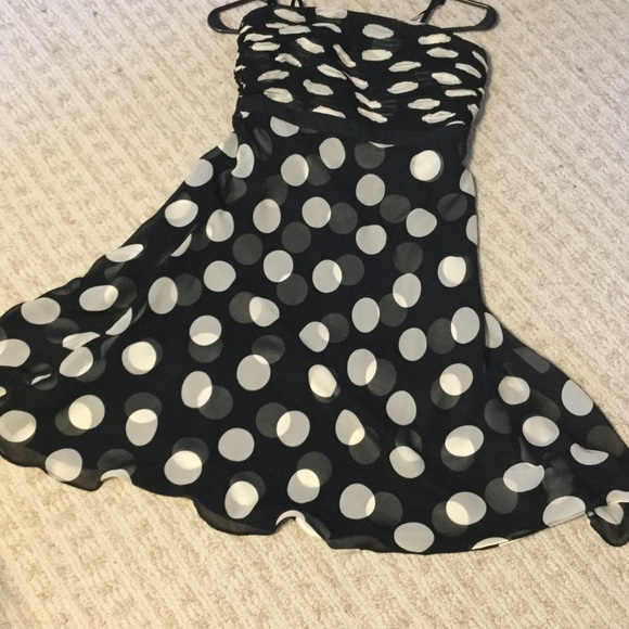 Ann Taylor Dresses & Skirts - Ann Taylor strapless dress sz 0P