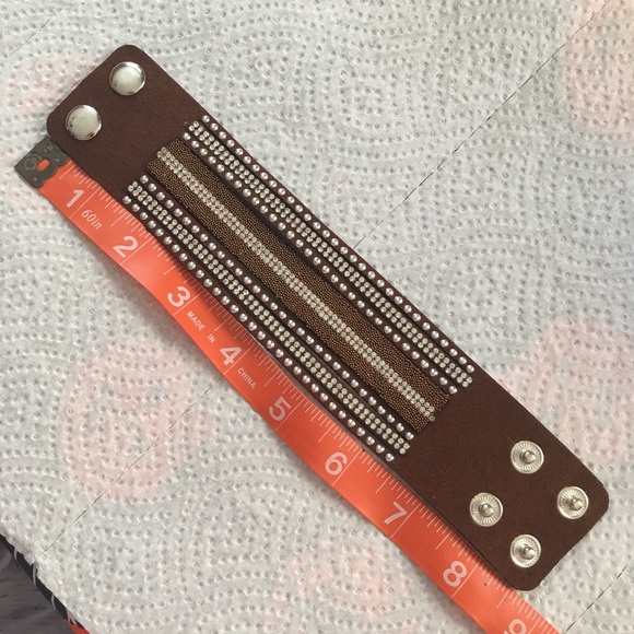 Gorgeous Snap Bracelet - Picture 2 of 2