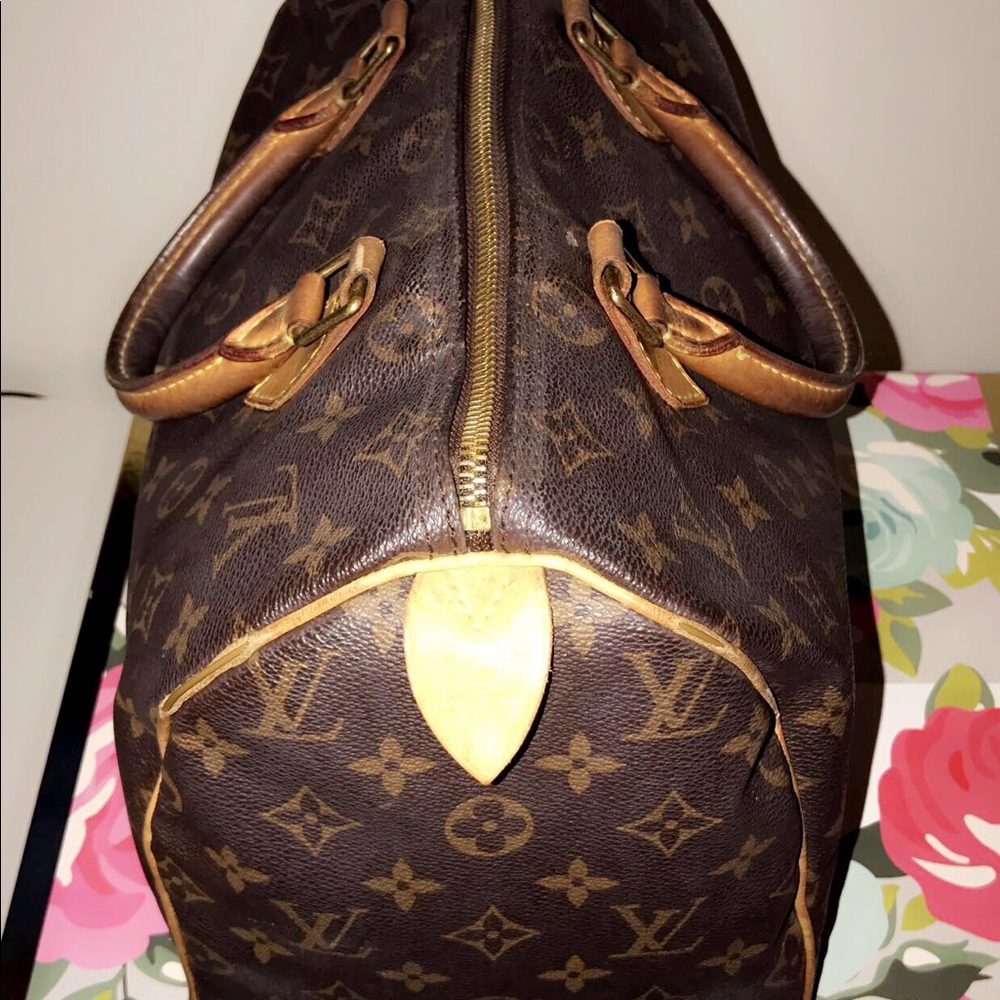 Speedy 30, 100 % authentic. Come with 🔐