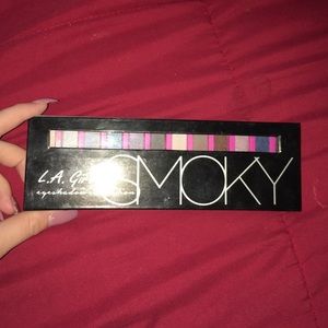 L.A. Girl SMOKY palette