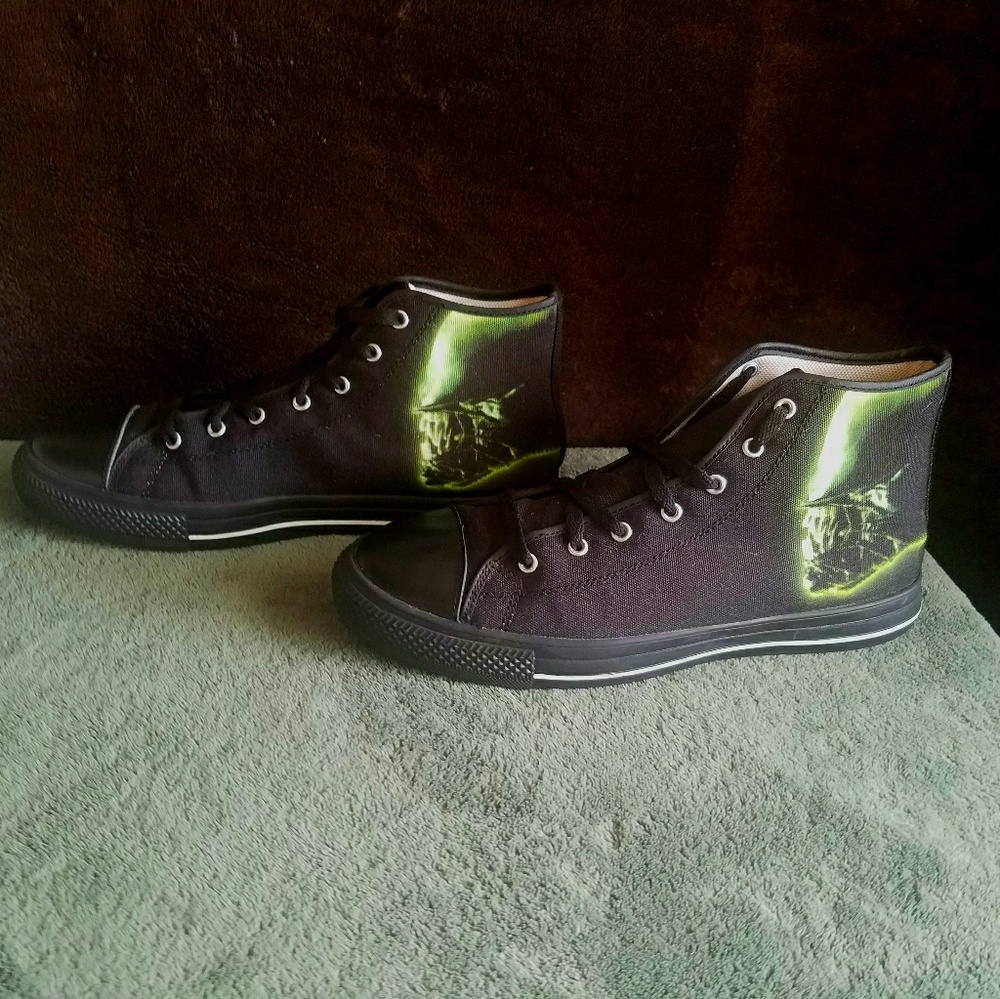 Men's High Top Shoes - Picture 2 of 4