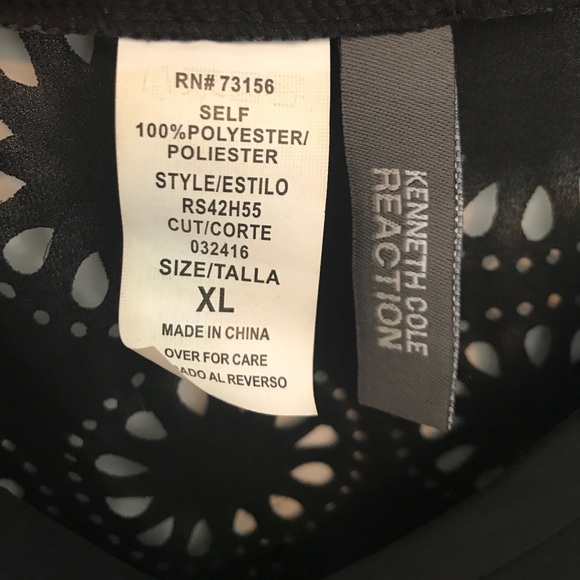 Lace cover up - Picture 3 of 4