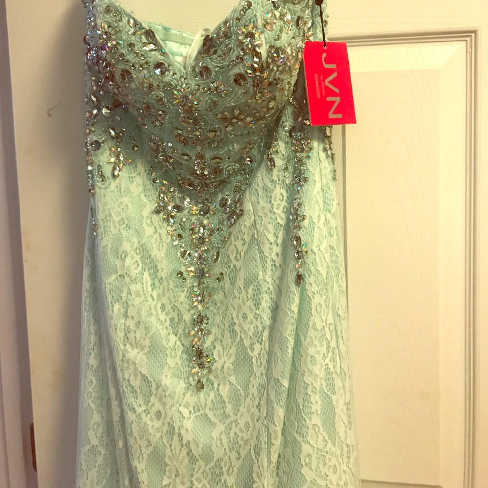 Jovani JVN gown