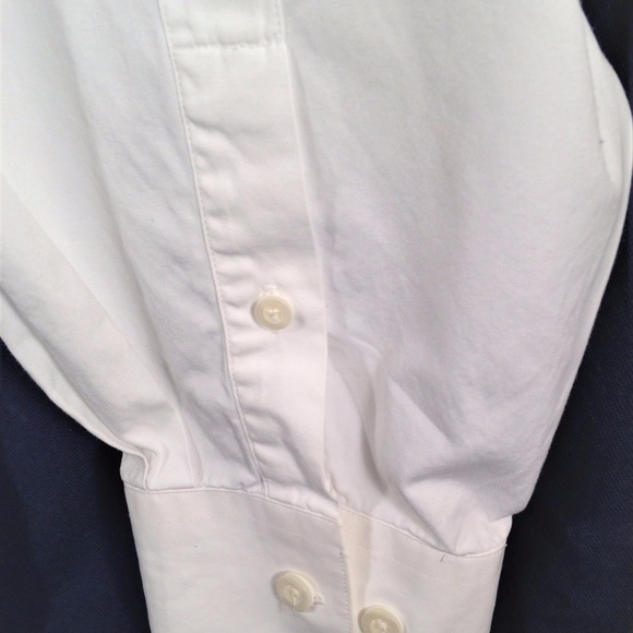 *SOLD*Lord and Taylor Large White Shirt - Picture 5 of 7