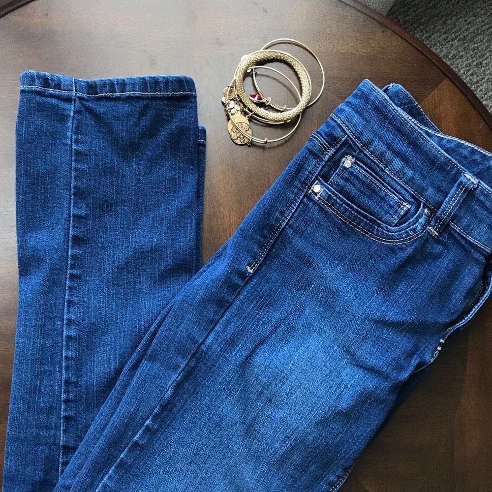 White House | Black Market Jeans 👖✖️