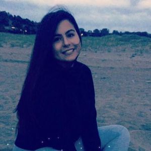 Meet your Posher, Dania