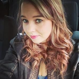 Meet your Posher, Caitlin