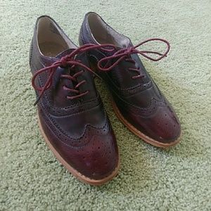 Brand new maroon shoes 7.5