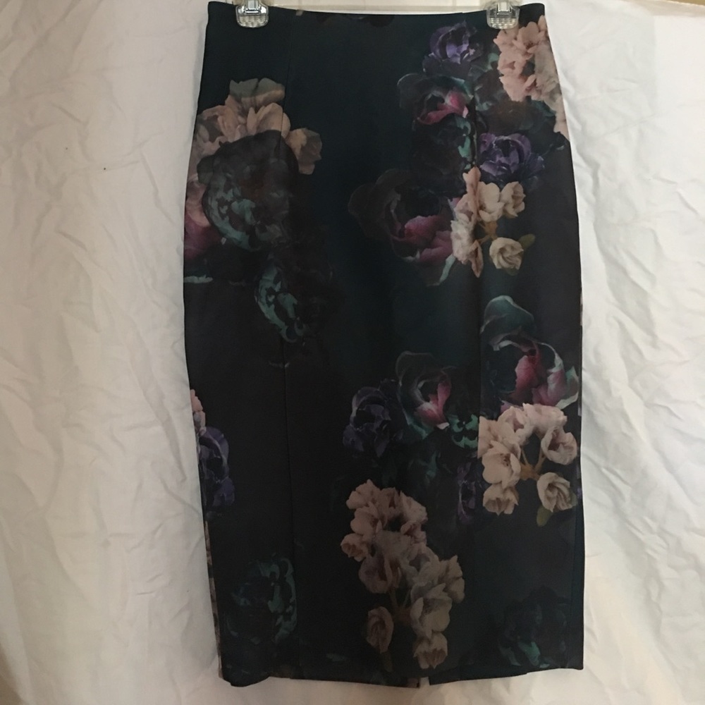 H & M size 8 pencil skirt