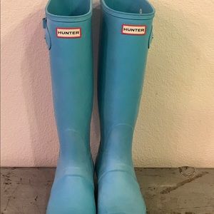 Turquoise hunter boots size 10